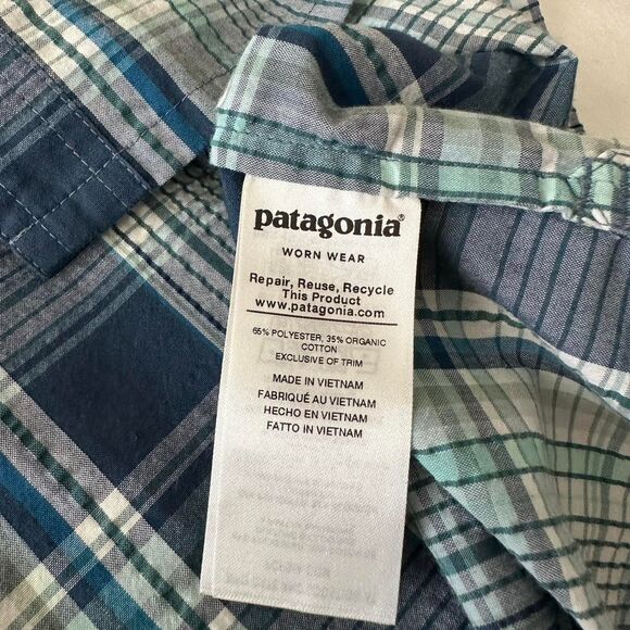 Patagonia Blue Plaid Short Sleeve Button-Up Worn Wear Shirt Men’s Large - Picture 4 of 5